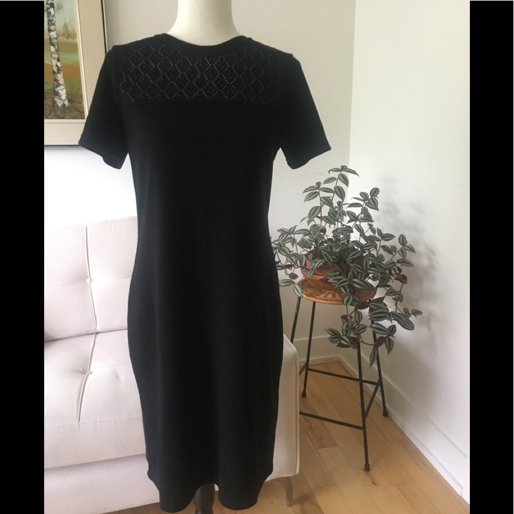 🦋CLEAR OUT🦋 Nina Leonard knitted dress
